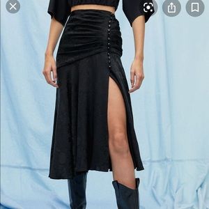 Aritzia Wilfre Le Fou Skirt